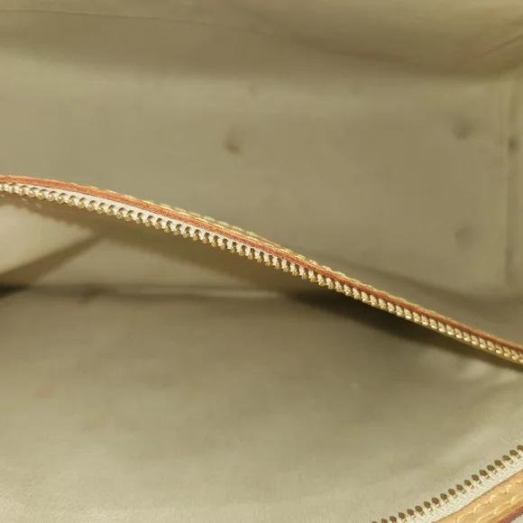 Louis Vuitton Brea In Black Vernis. Stunning LV Bag! With Free COA! - Picture 11 of 15